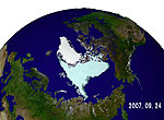 人工衛星がとらえた融解最小時期の北極海氷分布(2007年)