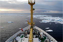 海氷密接度約20%の様子