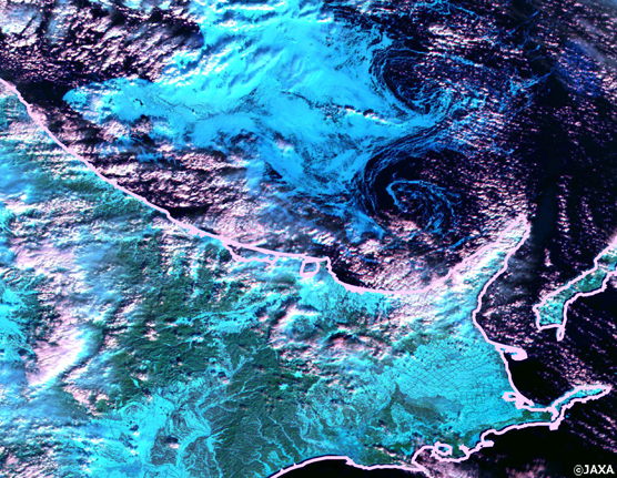 しきさいが撮影した2018年1月29日のオホーツク海周辺の疑似カラー画像（拡大図）